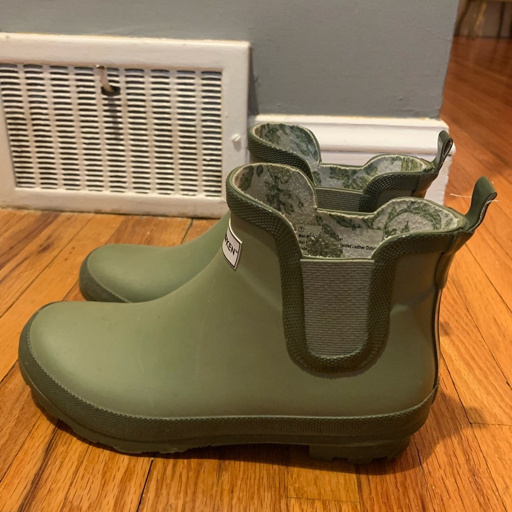 Target Rain Boots - Picture 2 of 4